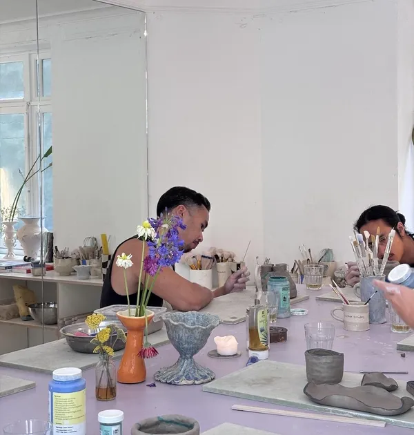 Modelez et peignez votre propre céramique avec Clara - 2J - Image n°2 - Wecandoo