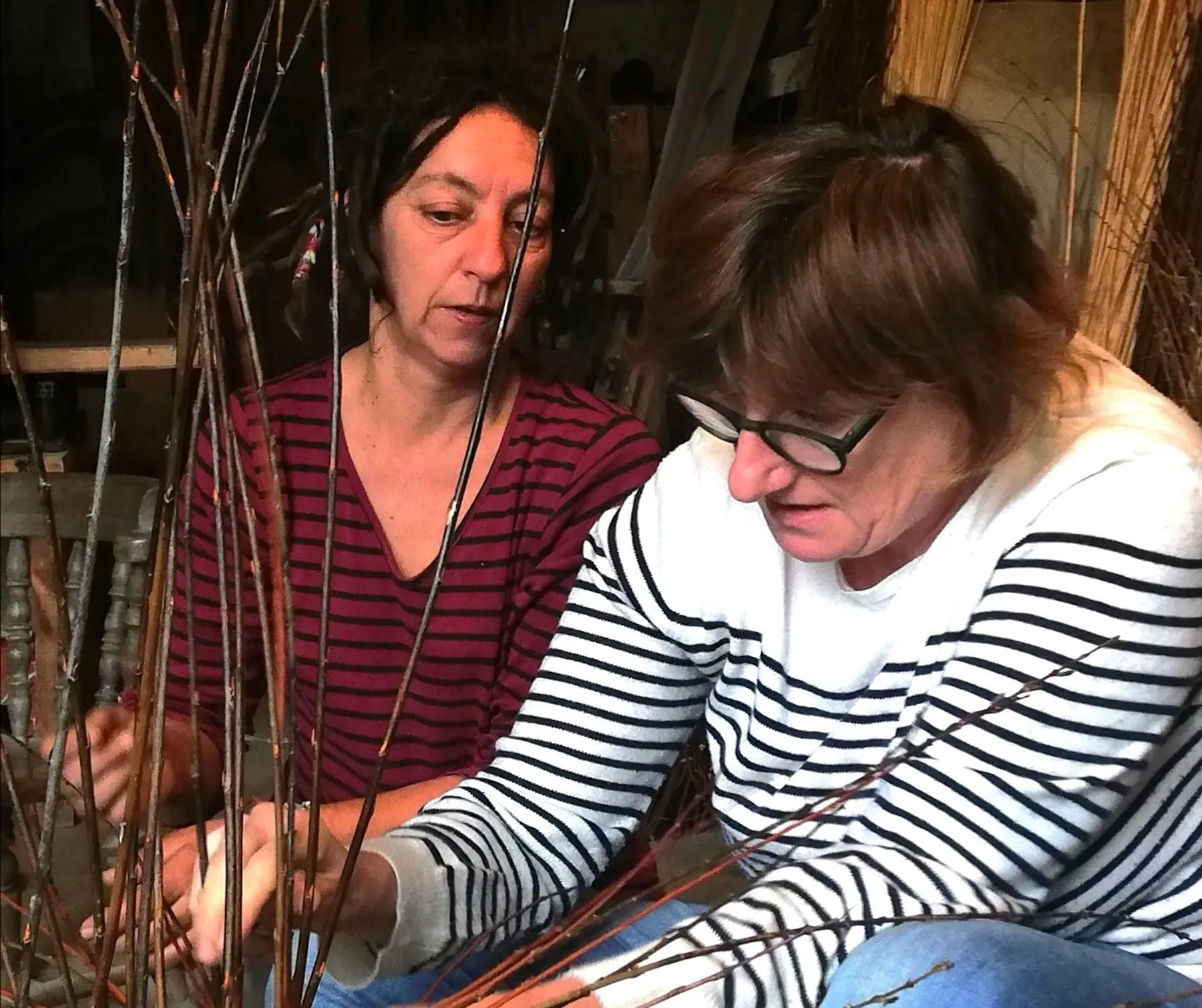 Fabriquez votre corbeille en osier de A à Z sur une journée avec Marie-Pierre - Image n°2 - Wecandoo