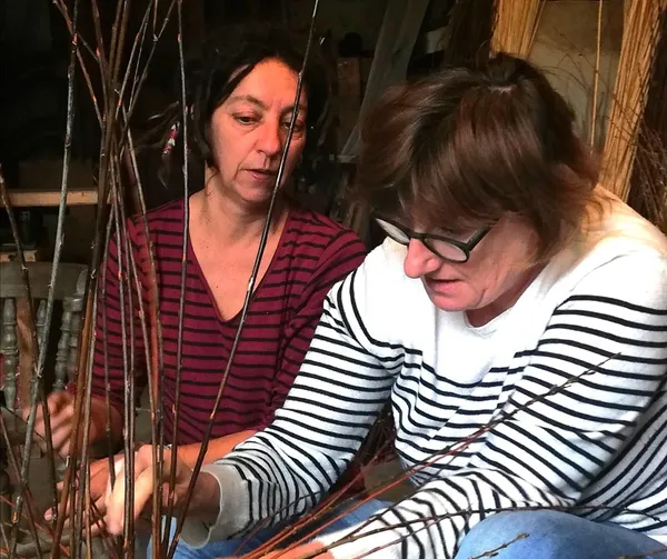 Fabriquez votre corbeille en osier de A à Z sur une journée avec Marie-Pierre - Image n°2 - Wecandoo