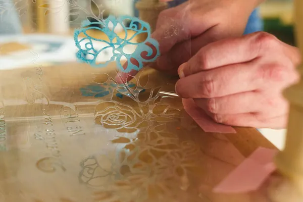 Relookez votre meuble de A à Z avec Armelle sur 2 jours - Image n°2 - Wecandoo