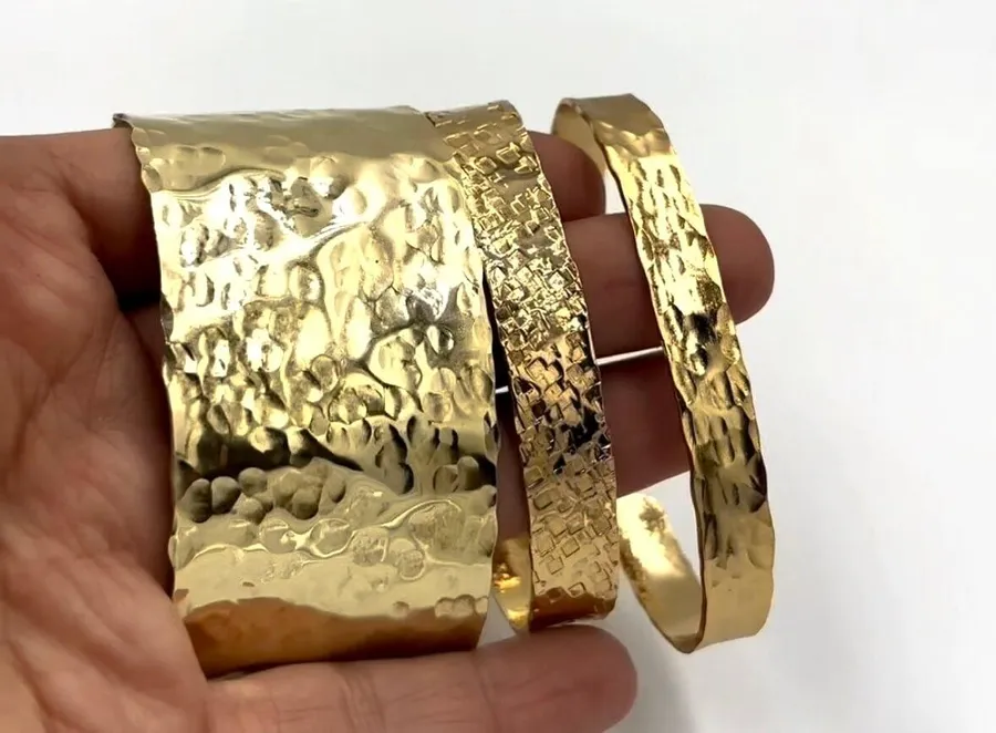 Créez vos manchettes en laiton avec Élodie - Afbeelding nr. 1 - Wecandoo