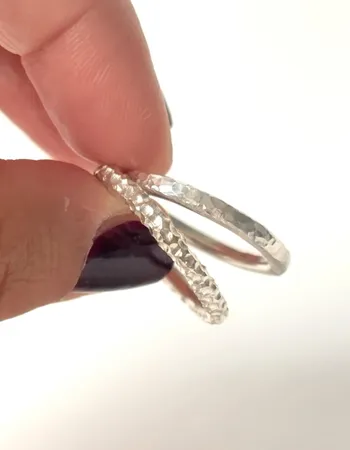 Réalisez votre bague texturée en argent