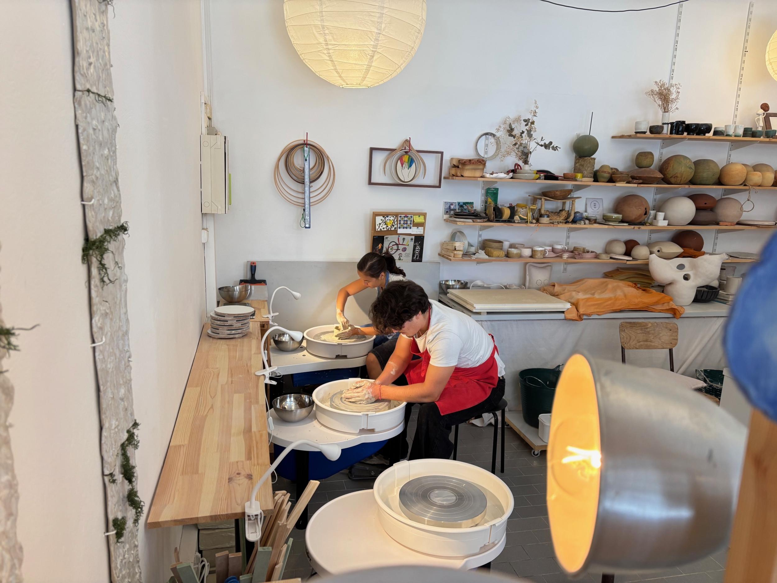 Découvrez le tour de potier avec Marcia - Image n°3 - Wecandoo