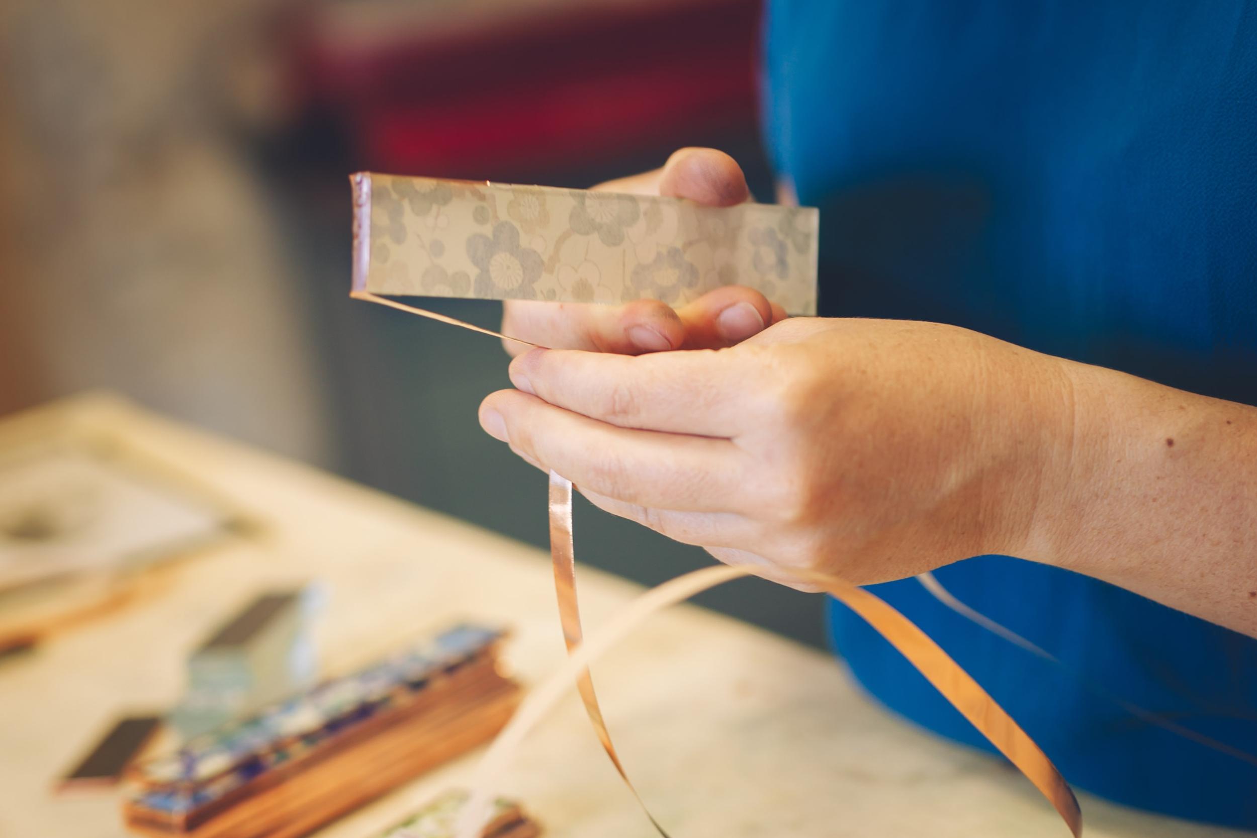 Réalisez votre luminaire en verre avec Claire - Image n°2 - Wecandoo