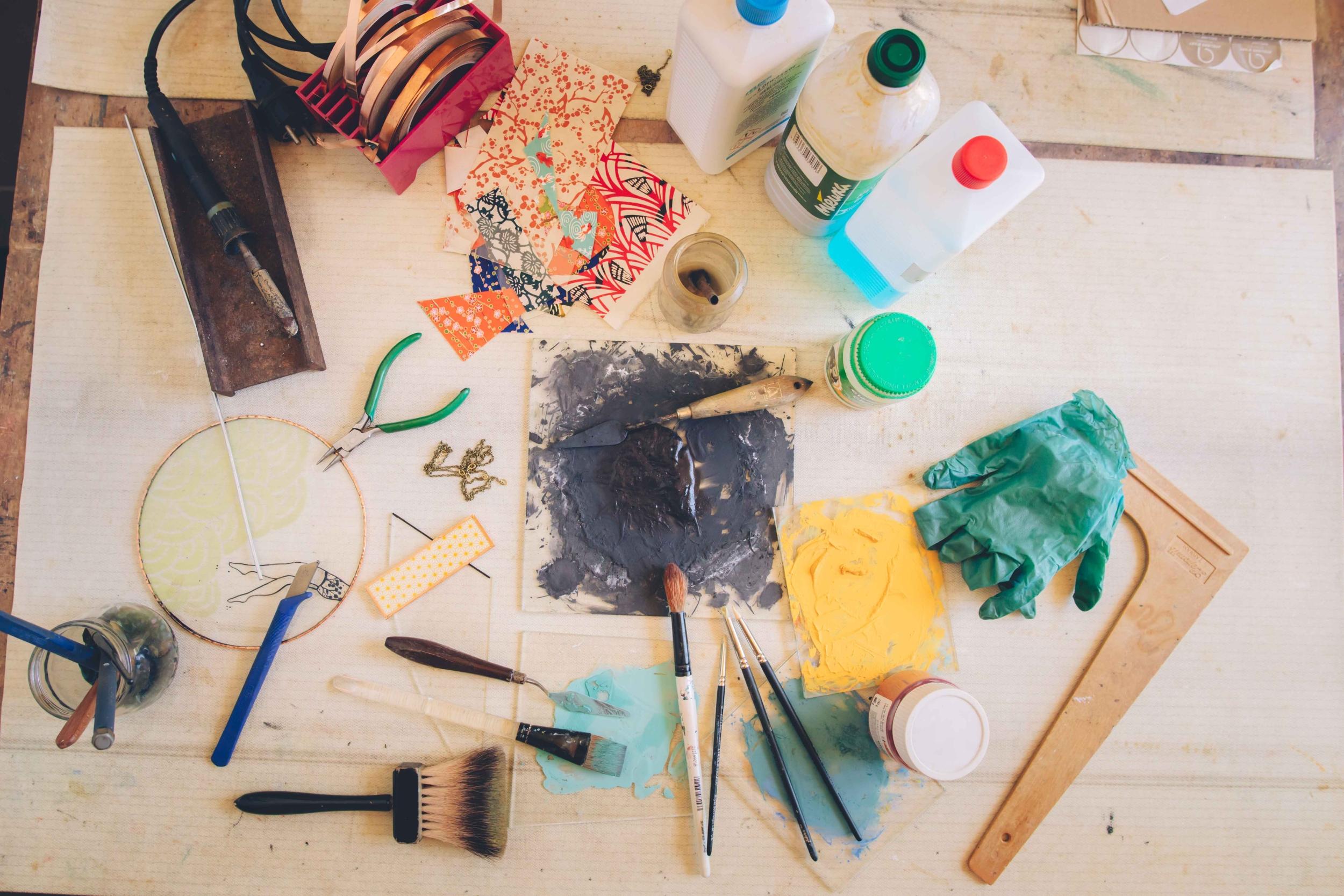 Réalisez vos fleurs à planter en vitrail Tiffany avec Claire - Image n°10 - Wecandoo