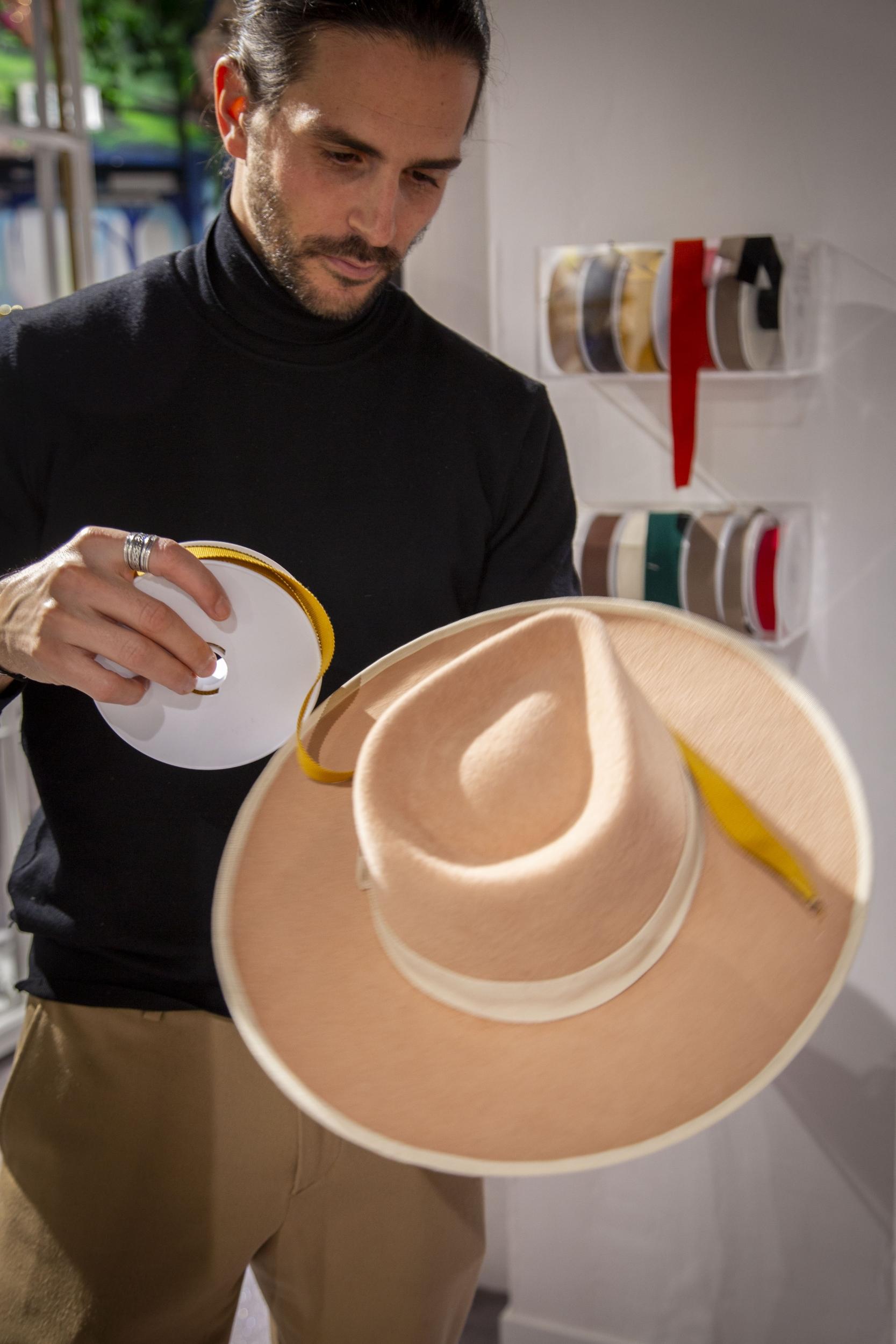 Créez votre chapeau sur-mesure avec Sarah, Jake, Geneviève, Marie et leur équipe - Image n°8 - Wecandoo