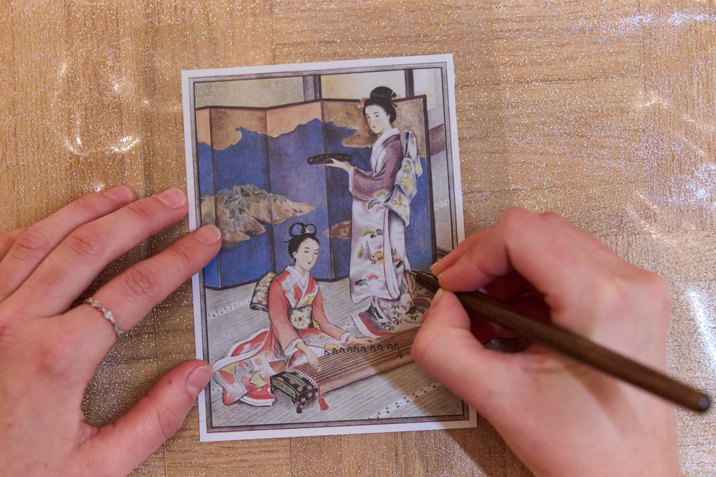 Initiez-vous à la gravure sur plexiglass avec Marie - Image n°2 - Wecandoo