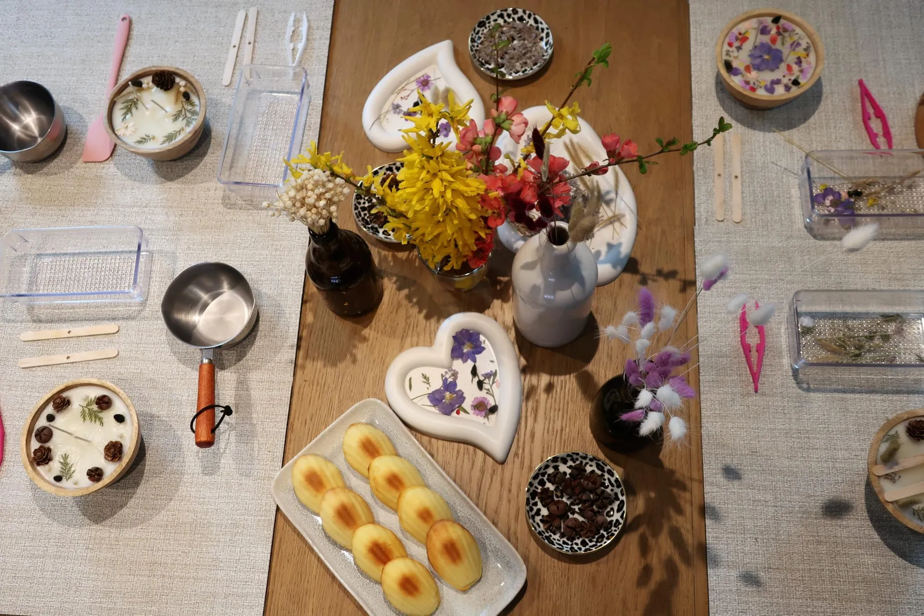 Fabriquez votre bougie parfumée et fleurie avec Maud - Image n°3 - Wecandoo