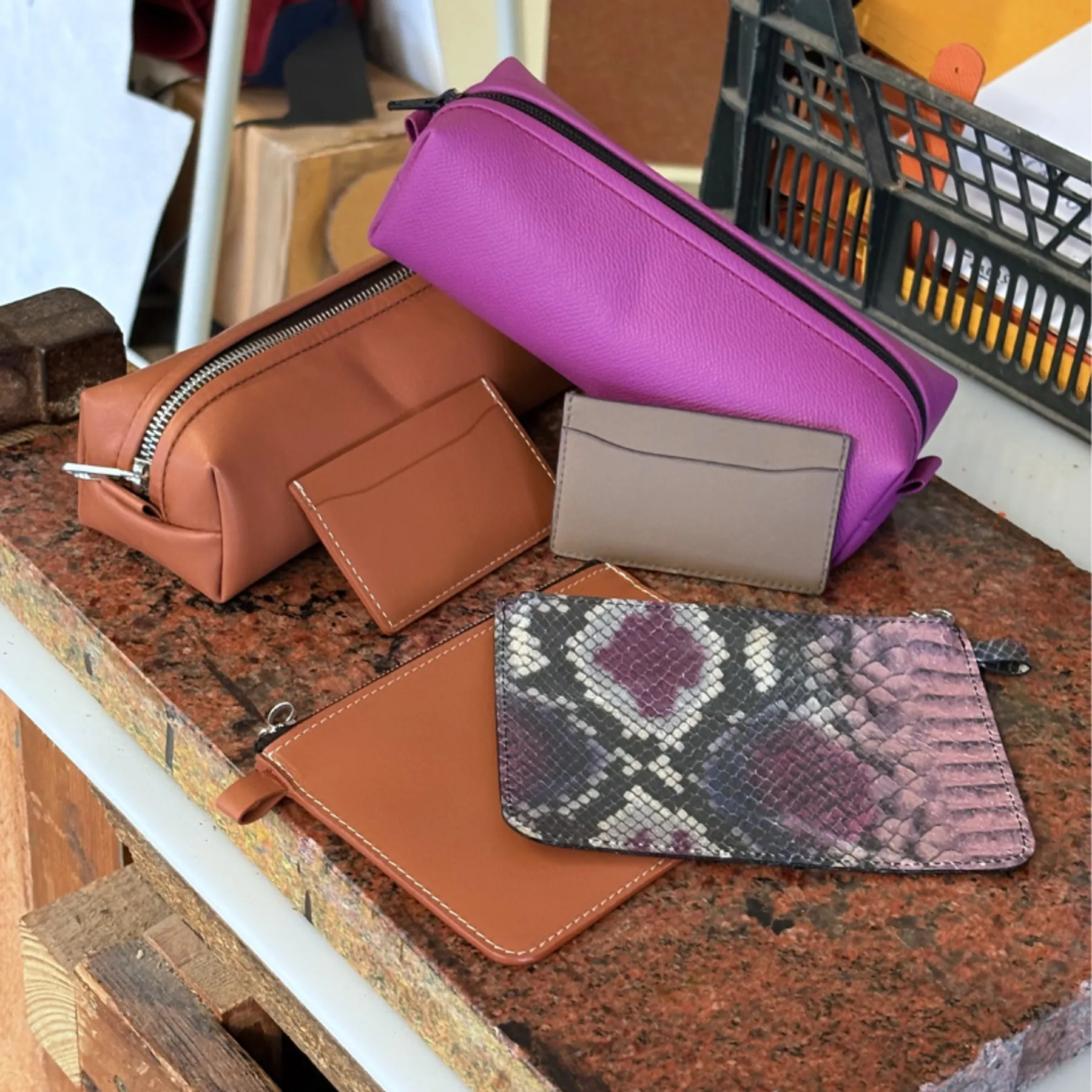 Réalisez votre accessoire de petite maroquinerie avec Jean-François, Rodolphe et Lou-Anne - Image n°1 - Wecandoo