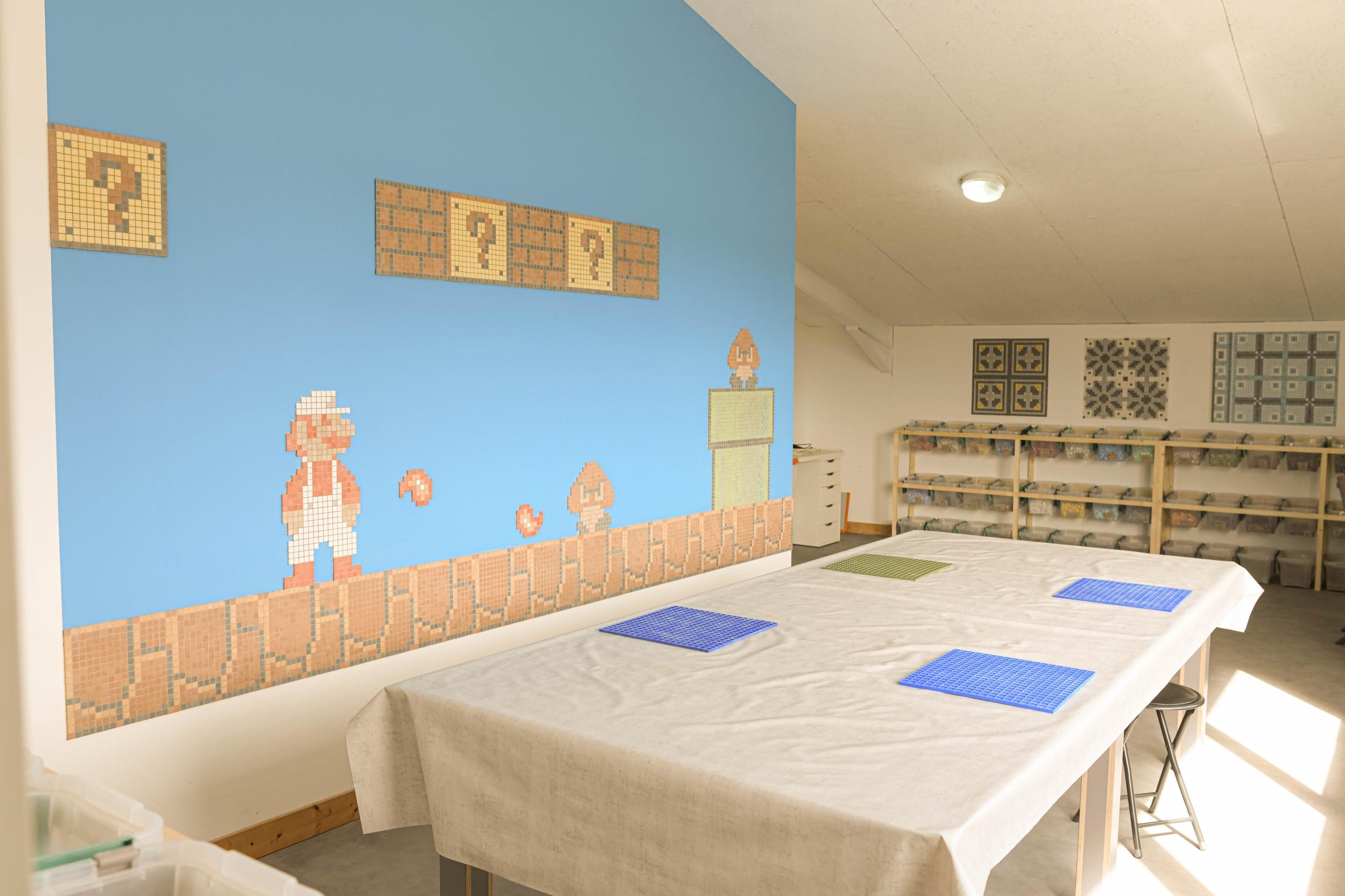 Réalisez votre tableau en carreaux de ciment en duo avec votre enfant, accompagnés par David - Image n°7 - Wecandoo