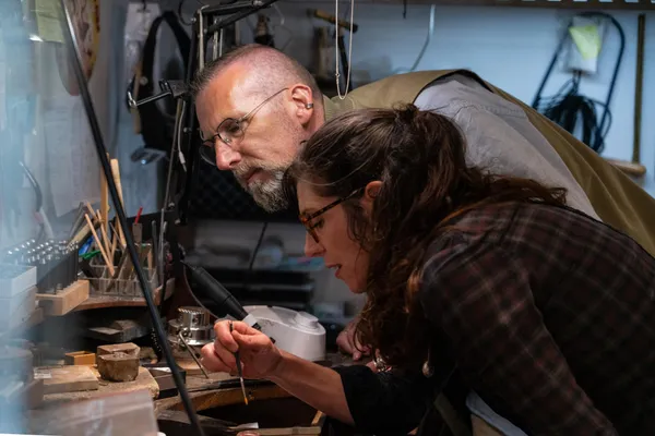 Créez votre bague texturée en argent ou laiton avec Morgane - Image n°4 - Wecandoo