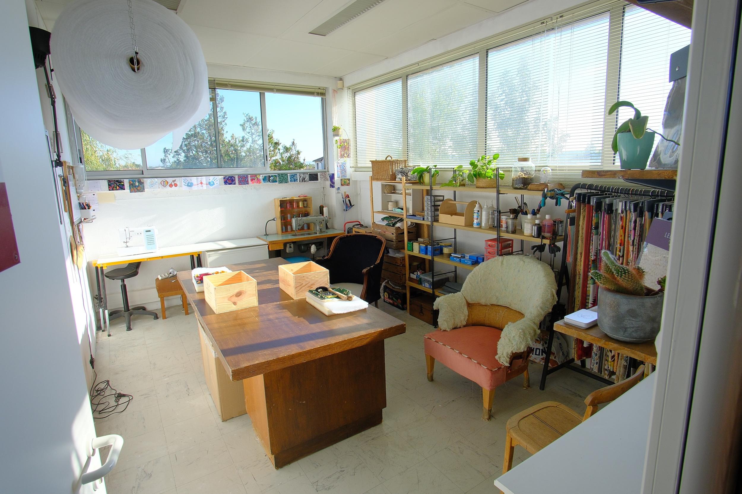 Tapissez votre chaise en formica avec Mary - Image n°9 - Wecandoo