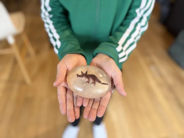 Créez votre savon melt and pour en duo avec votre enfant, accompagnés par Zoé - Afbeelding nr. 1 - Wecandoo