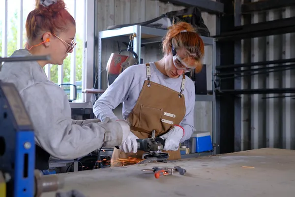 Fabriquez votre brasero de jardin sur une journée avec Luna et Arnaud - Image n°3 - Wecandoo