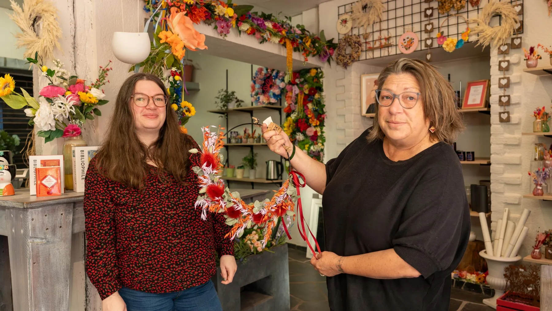 Apprenez à travailler les fleurs séchées avec Clémence - Image n°3 - Wecandoo