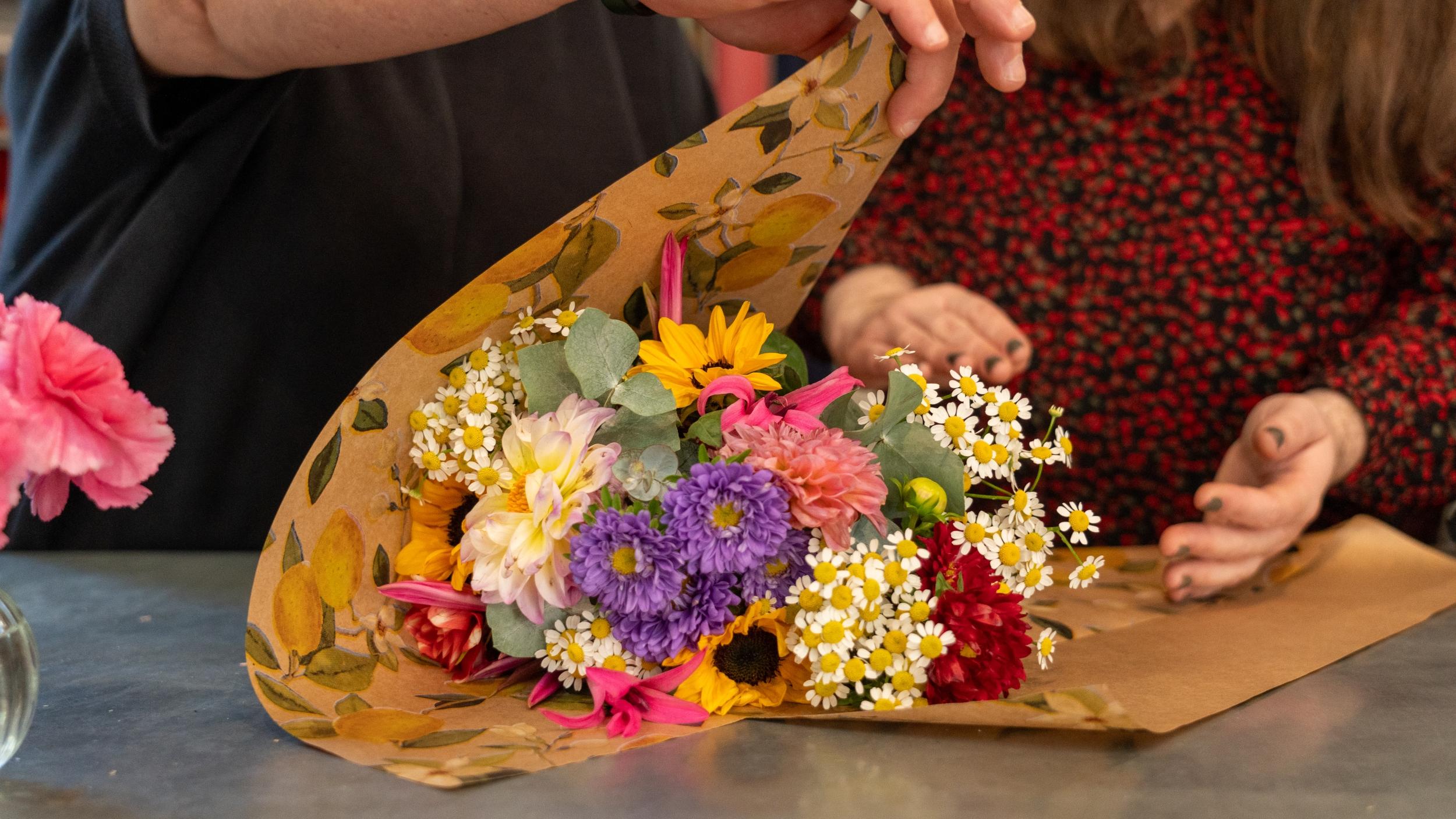 Composez votre bouquet local de saison avec Clémence - Image n°2 - Wecandoo