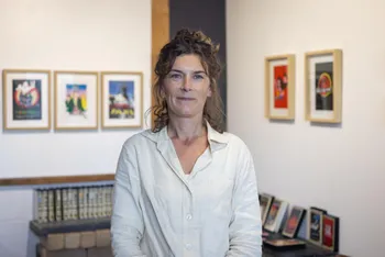 Sarah: Tapissière in Bordeaux