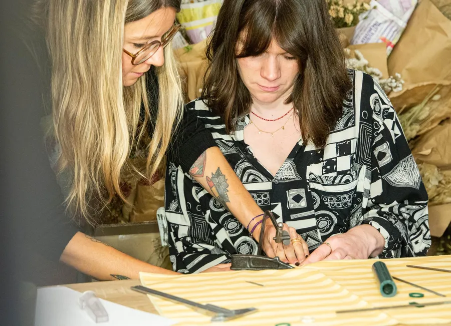 Sculptez votre bijou à la cire perdue avec Angeline - Image n°1 - Wecandoo