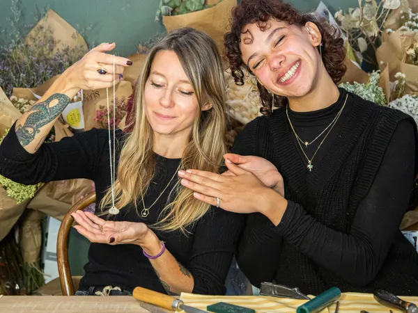 Sculptez votre bijou à la cire perdue avec Angeline - Image n°3 - Wecandoo