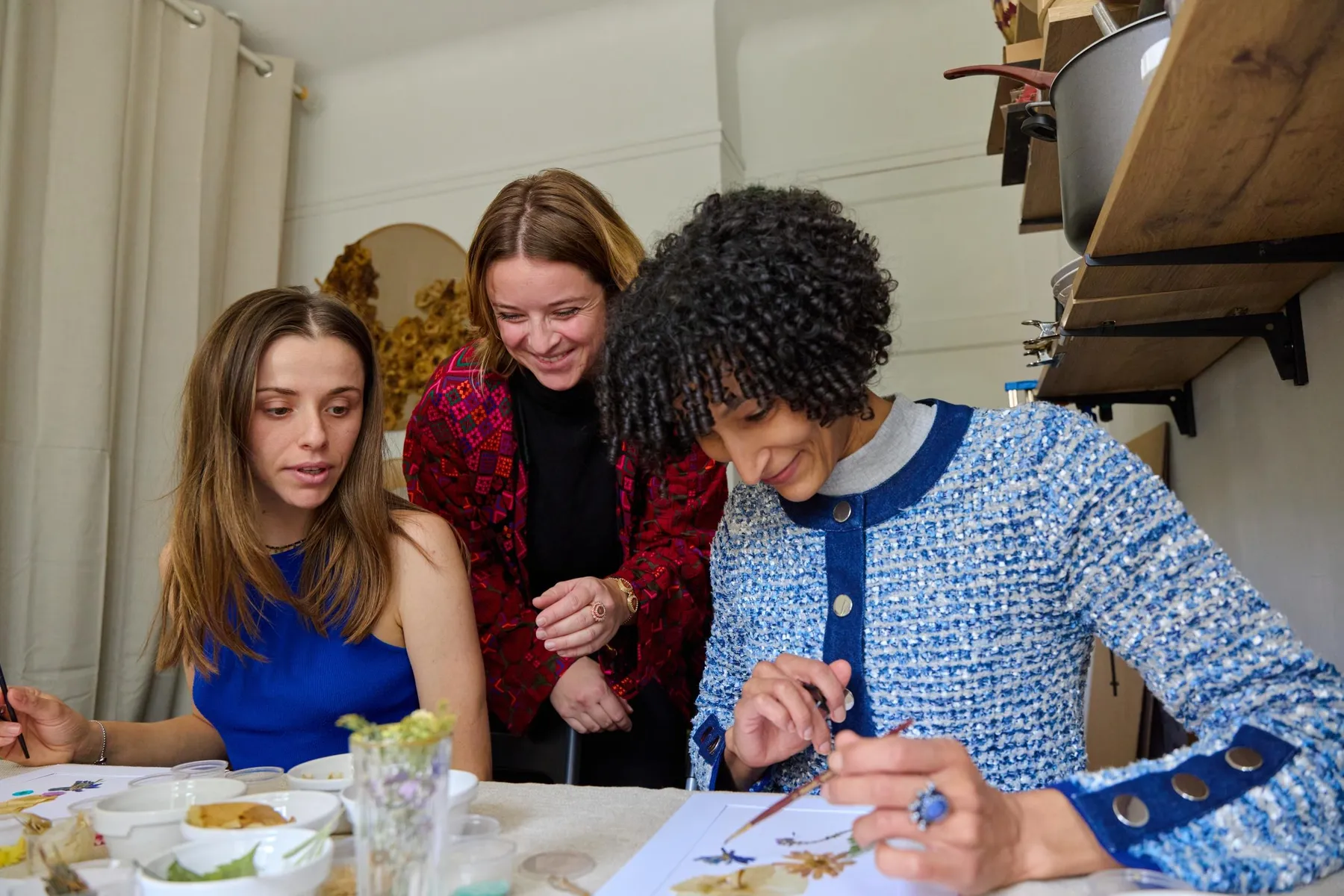 Découvrez l'art des fleurs pressées avec Claire - Afbeelding nr. 5 - Wecandoo