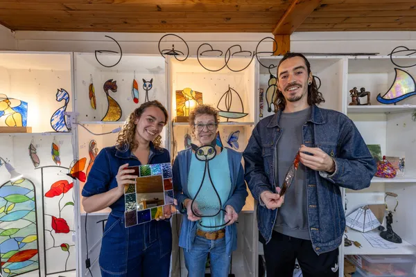 Créez votre œuvre en vitrail sur une journée avec Cléa - Image n°3 - Wecandoo