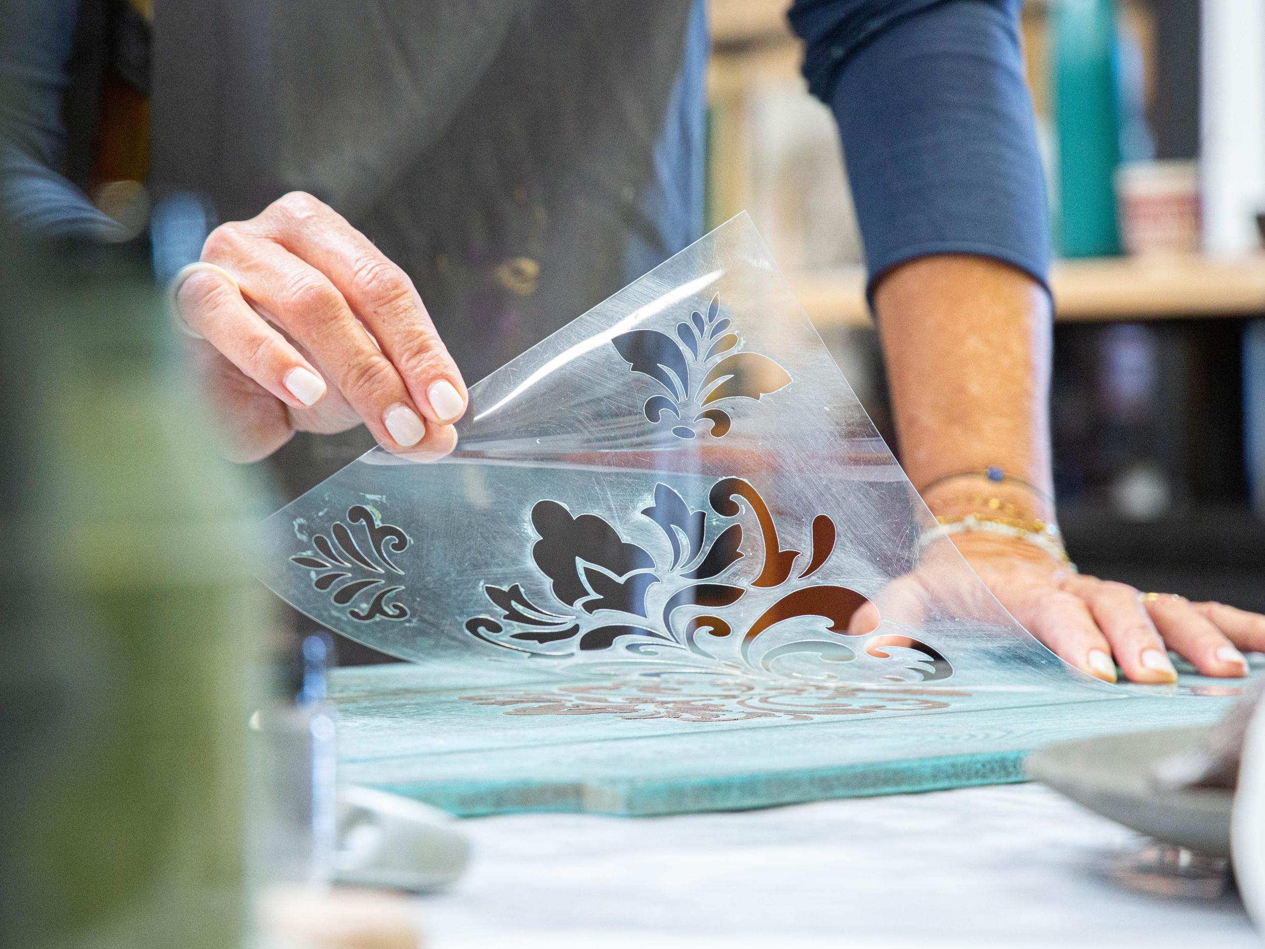 Découvrez des techniques de revalorisation de meubles et objets avec Abane - Image n°9 - Wecandoo