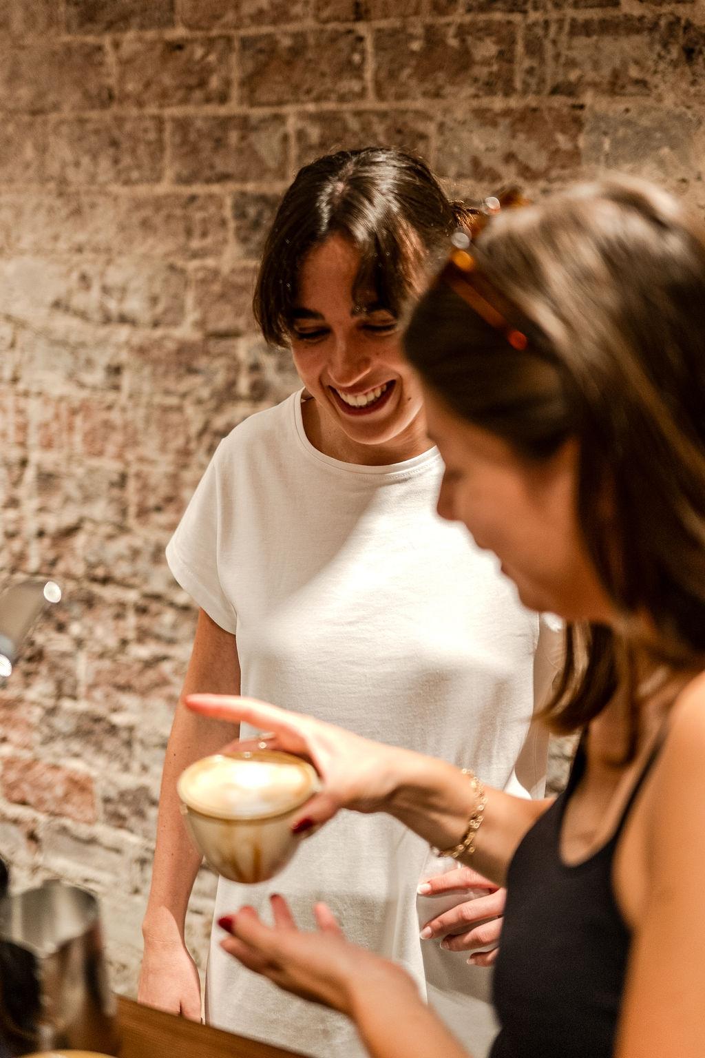 Initiez-vous au Latte art avec Julien, Cristina et leur équipe - Image n°3 - Wecandoo