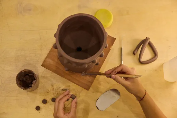 Réalisez votre pot de plante unique avec Jessica - Image n°5 - Wecandoo