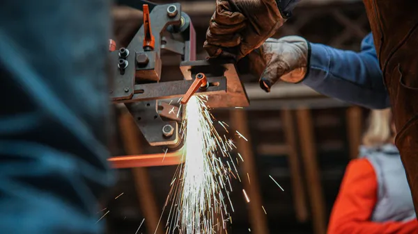Forgez votre décapsuleur, tire-bouchon ou pendentif avec Stéphane - Image n°1 - Wecandoo