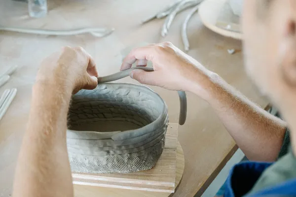 Créez votre lampe en céramique avec Florence - 2J - Image n°1 - Wecandoo