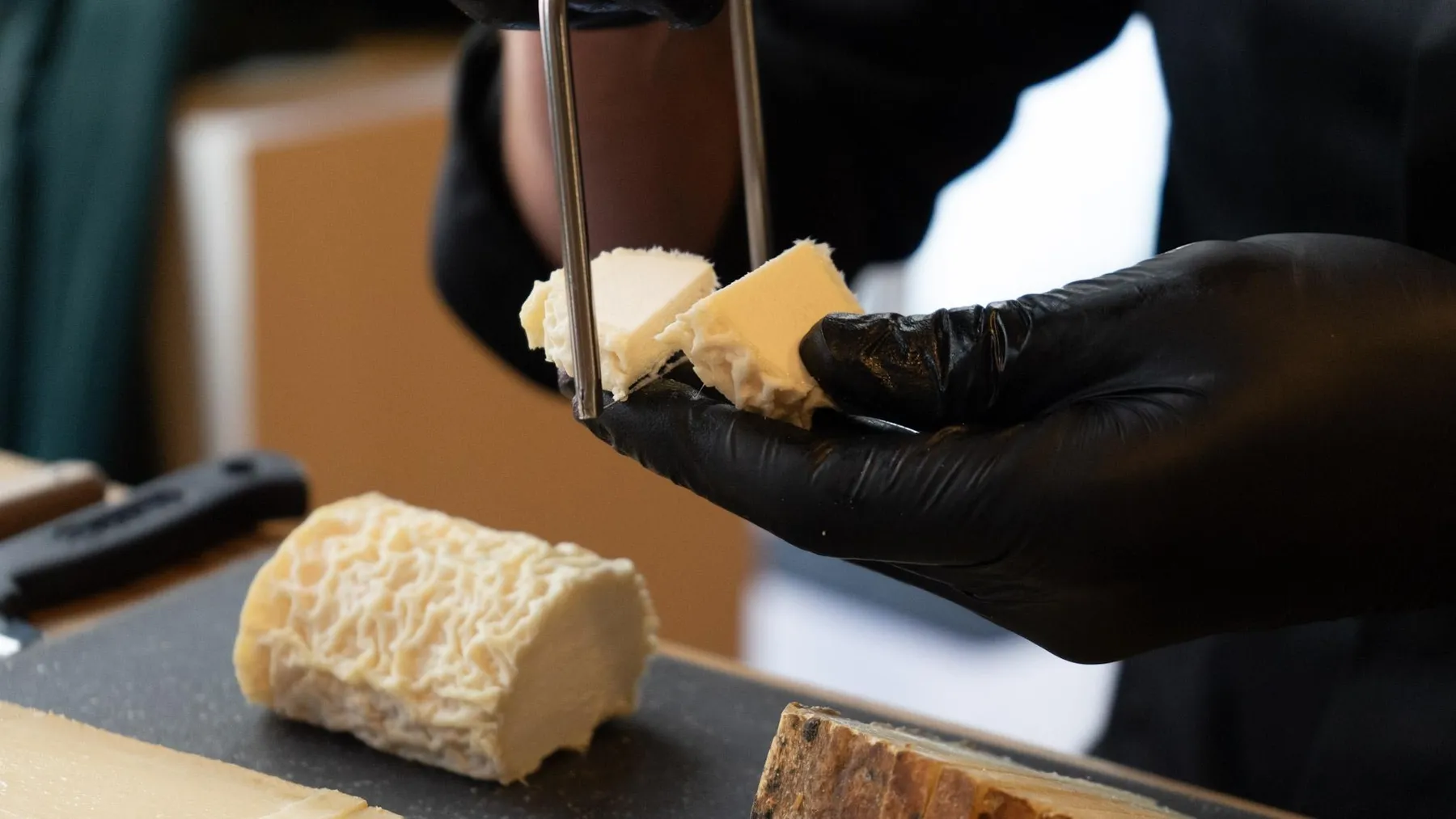 Réalisez votre plateau de fromages avec un fromager - Image n°3 - Wecandoo