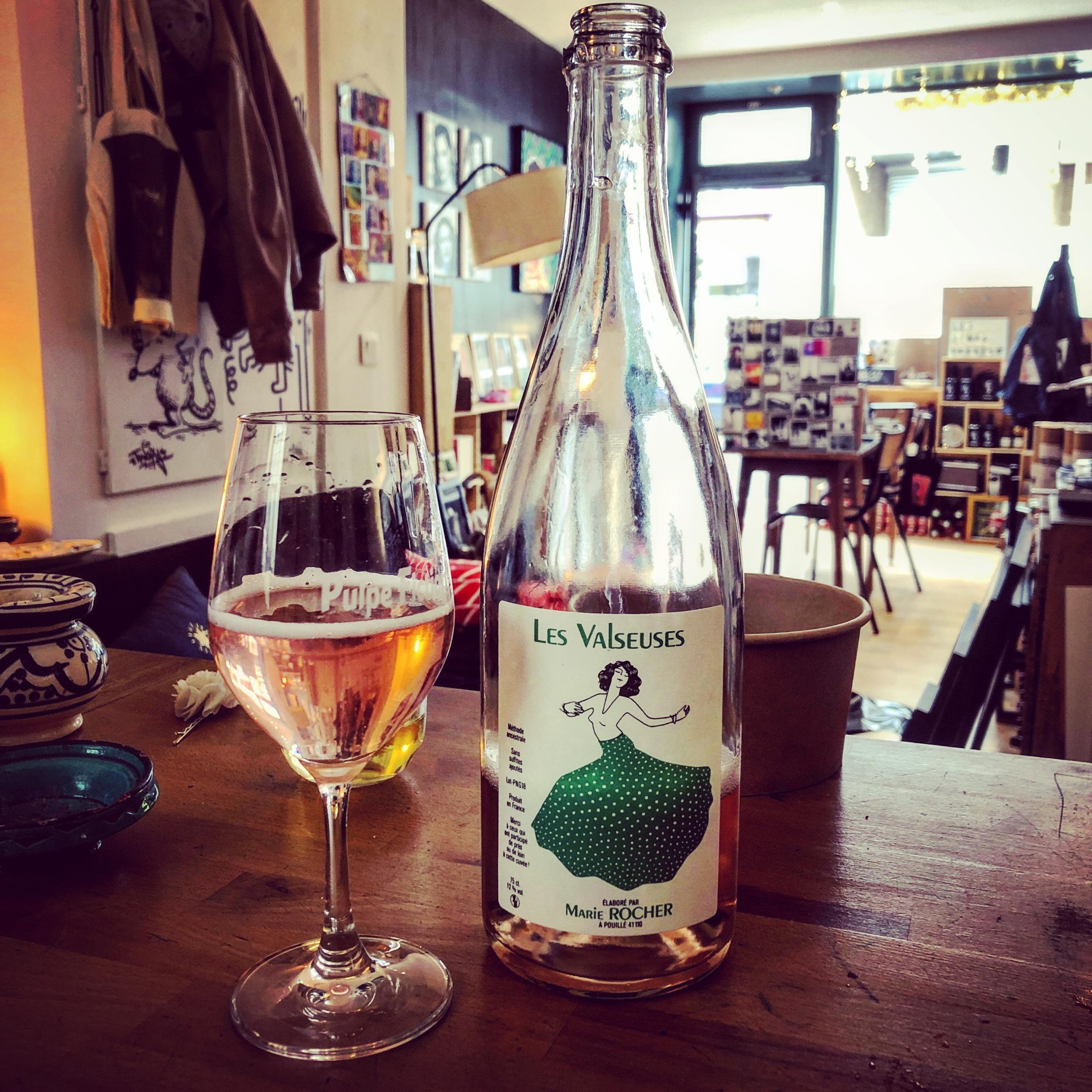 Créez vos œuvres en cyanotype autour d'un apéro avec Claire - Image n°2 - Wecandoo