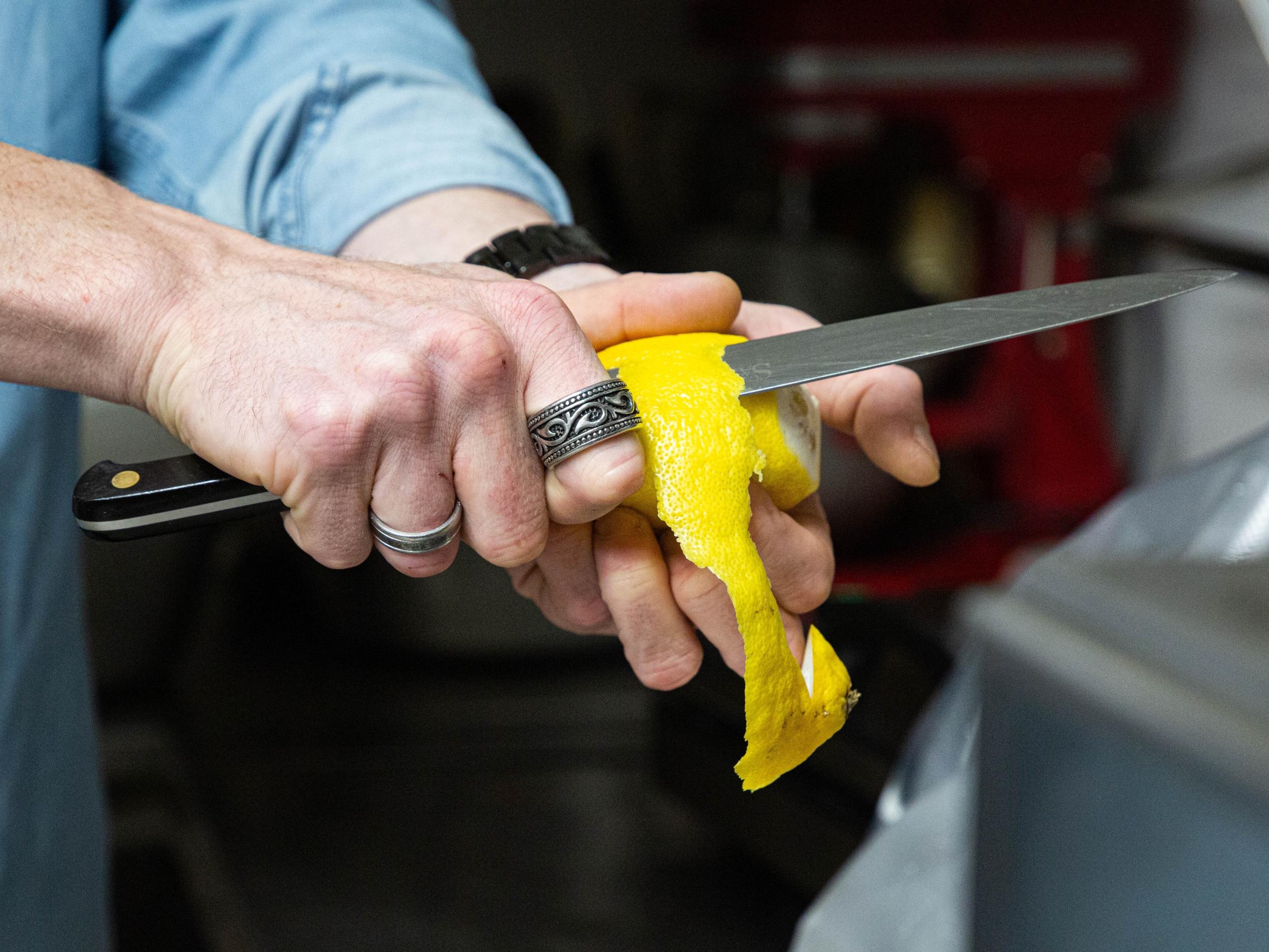 Initiez-vous à la création de cocktails avec Lionel - Image n°1 - Wecandoo