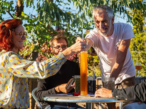 Participez au brassage d'une bière artisanale au coeur du Beaujolais avec Frédéric - Image n°2 - Wecandoo