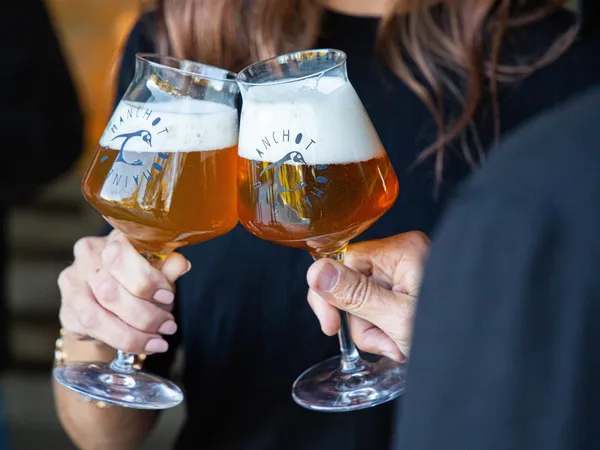 Participez au brassage d'une bière artisanale au coeur du Beaujolais avec Frédéric - Image n°1 - Wecandoo