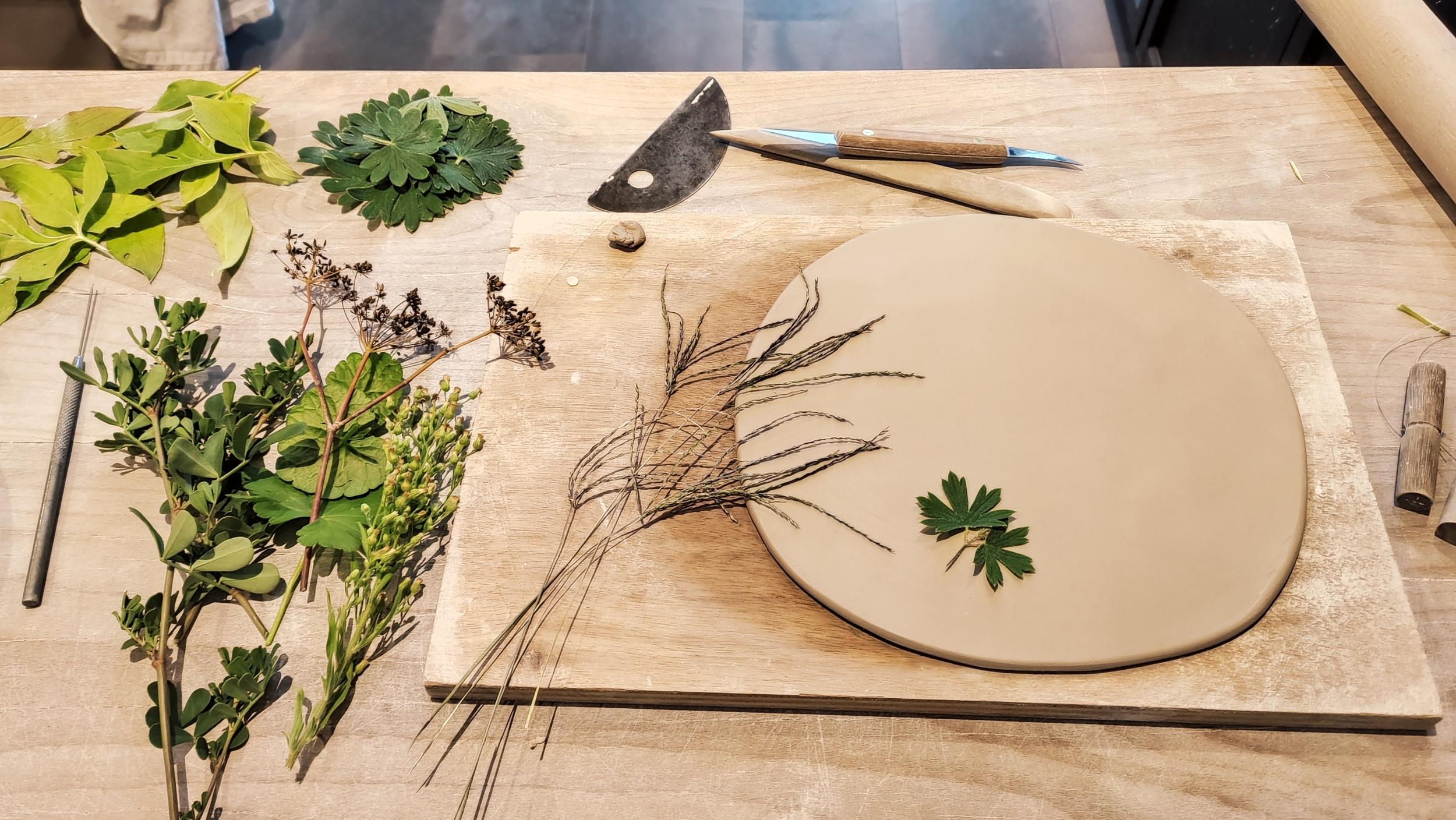 Atelier individuel - Modelez vos assiettes en grès - Image n°8 - Wecandoo