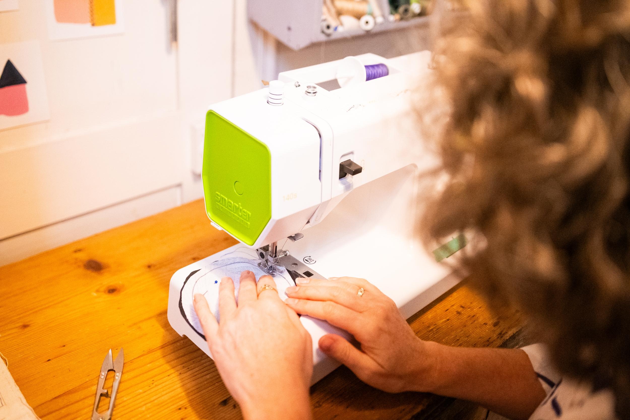 Faites vos premiers pas en couture avec Aurélie - Image n°6 - Wecandoo