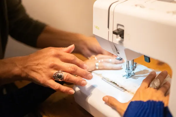 Réalisez votre veste réversible tendance en tissu local avec Aurélie - Afbeelding nr. 3 - Wecandoo