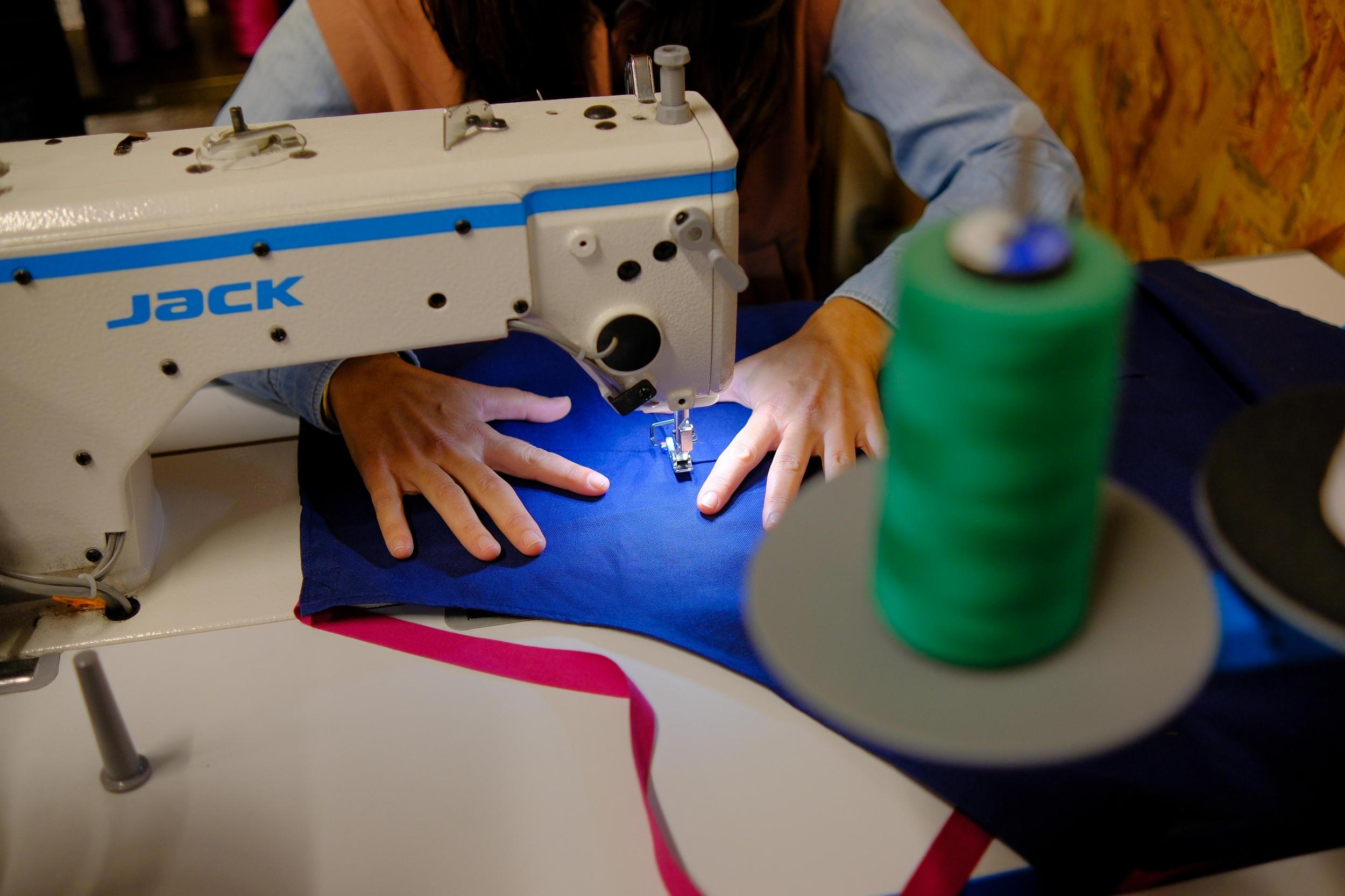 Cousez votre authentique tablier artisanal avec Alban ou son équipe - Image n°2 - Wecandoo