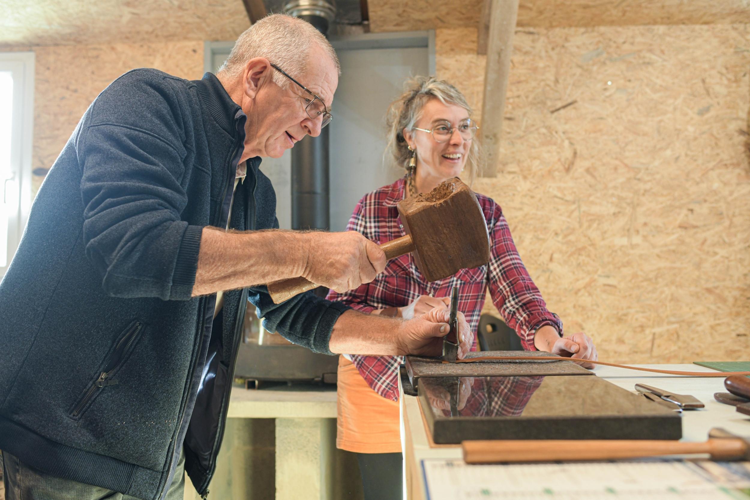 Fabriquez votre boite en cuir au design soigné avec Perrine - Image n°7 - Wecandoo