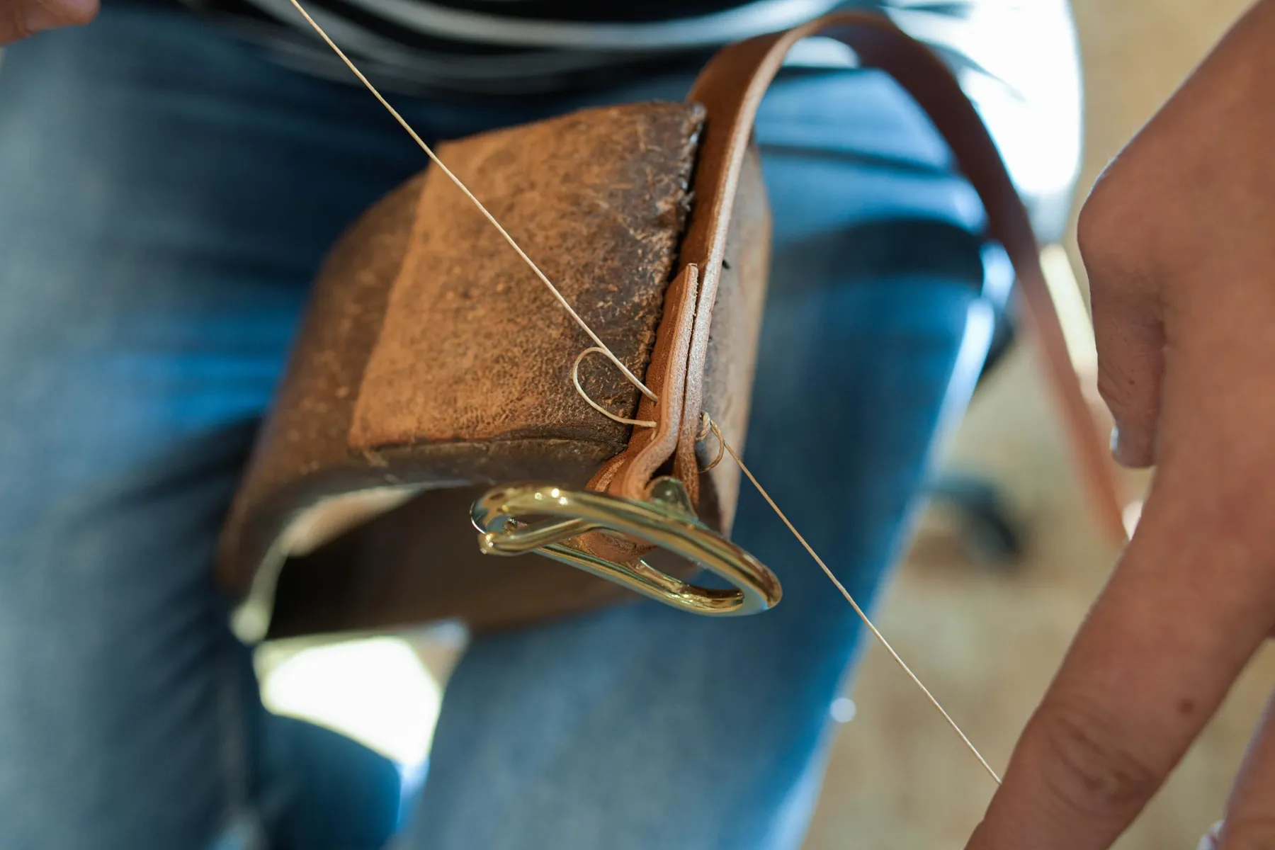 Réalisez votre porte plaid en cuir avec Perrine - Image n°1 - Wecandoo