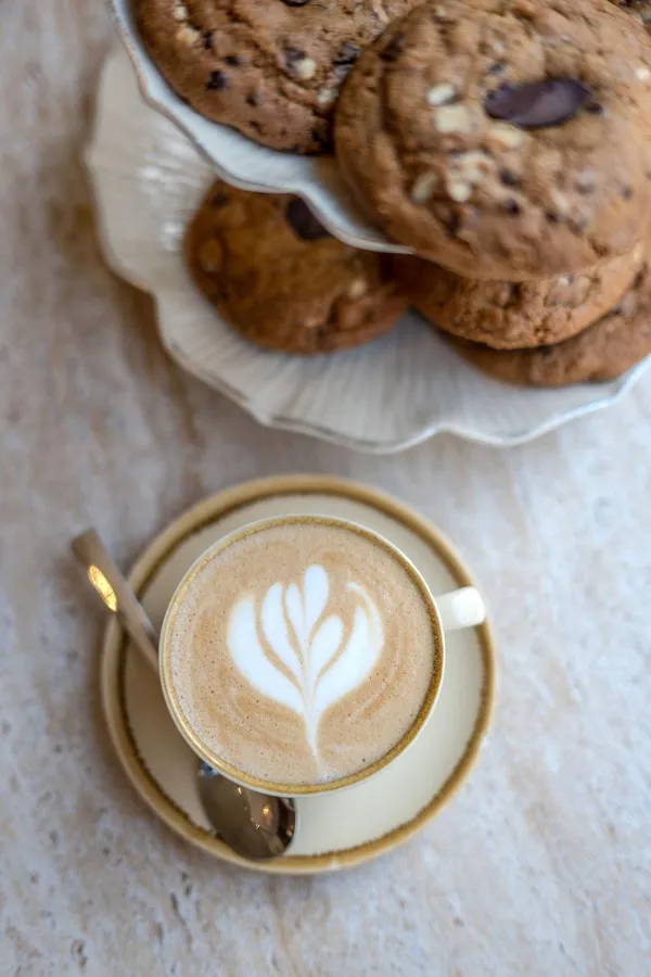 Apprenez à dessiner dans votre tasse de café !
