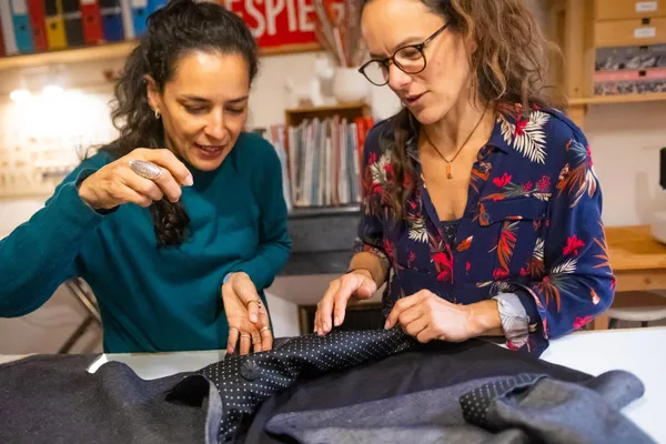 Réalisez votre veste réversible tendance en tissu local avec Aurélie - Afbeelding nr. 2 - Wecandoo