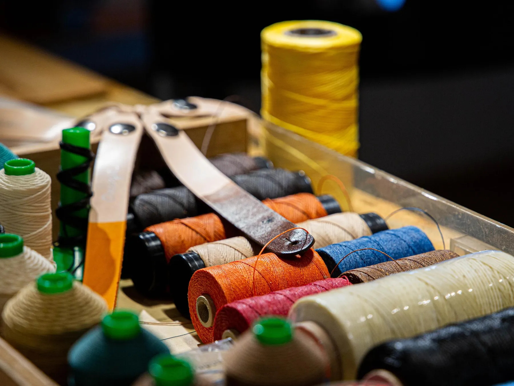 Confectionnez votre porte-cartes en cuir avec Roxane - Image n°5 - Wecandoo