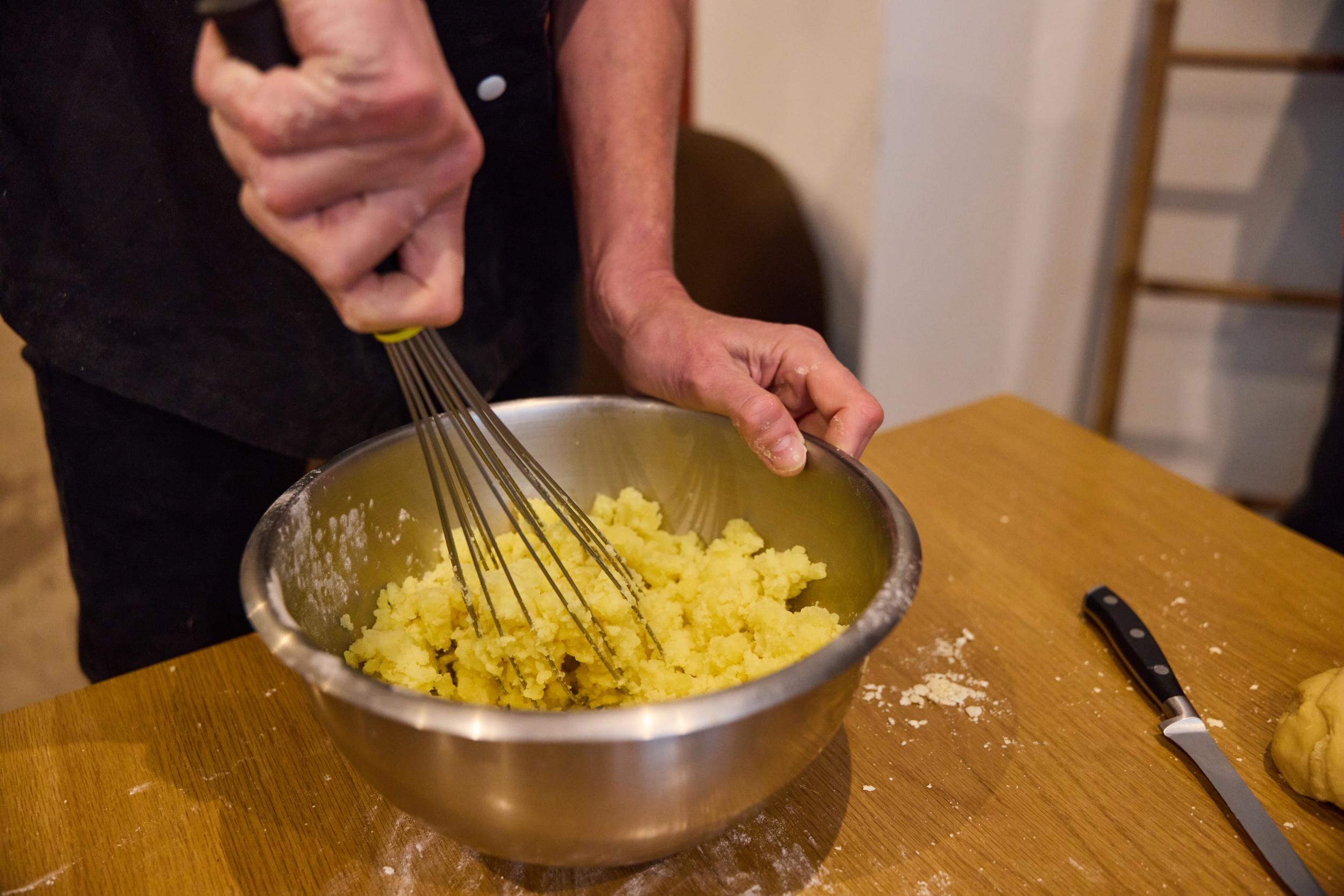Cuisinez des gnocchis au pesto avec Davide - Image n°9 - Wecandoo