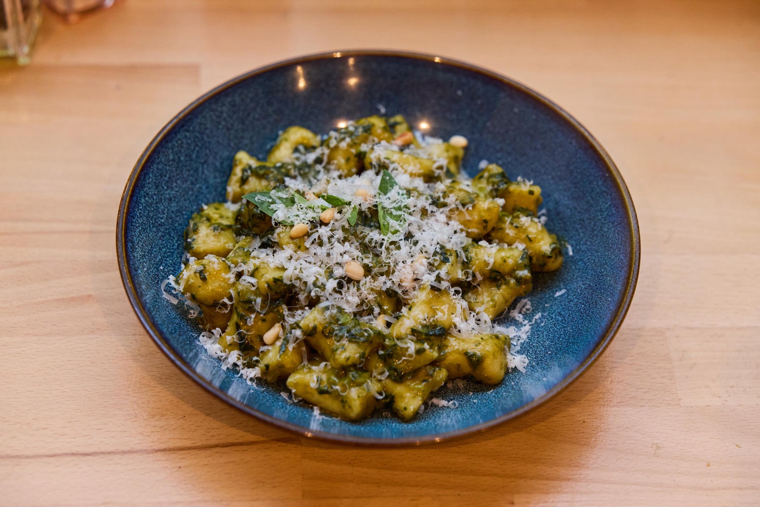 Cuisinez des gnocchis au pesto avec Davide - Image n°1 - Wecandoo