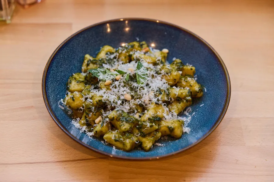 Cuisinez des gnocchis au pesto avec Davide - Image n°1 - Wecandoo