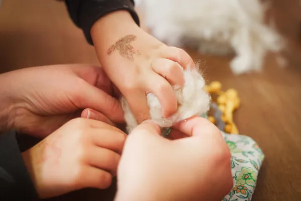 Cousez votre doudou upcyclé avec votre enfant