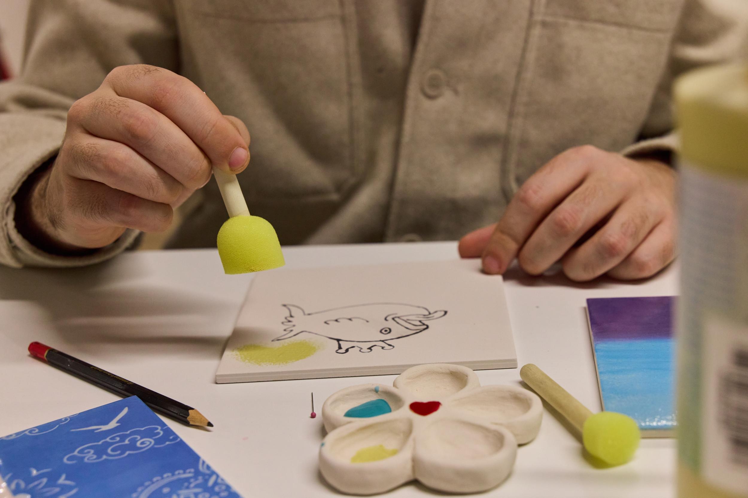 Décorez votre pièce en céramique avec Emma et Mirella - Image n°2 - Wecandoo