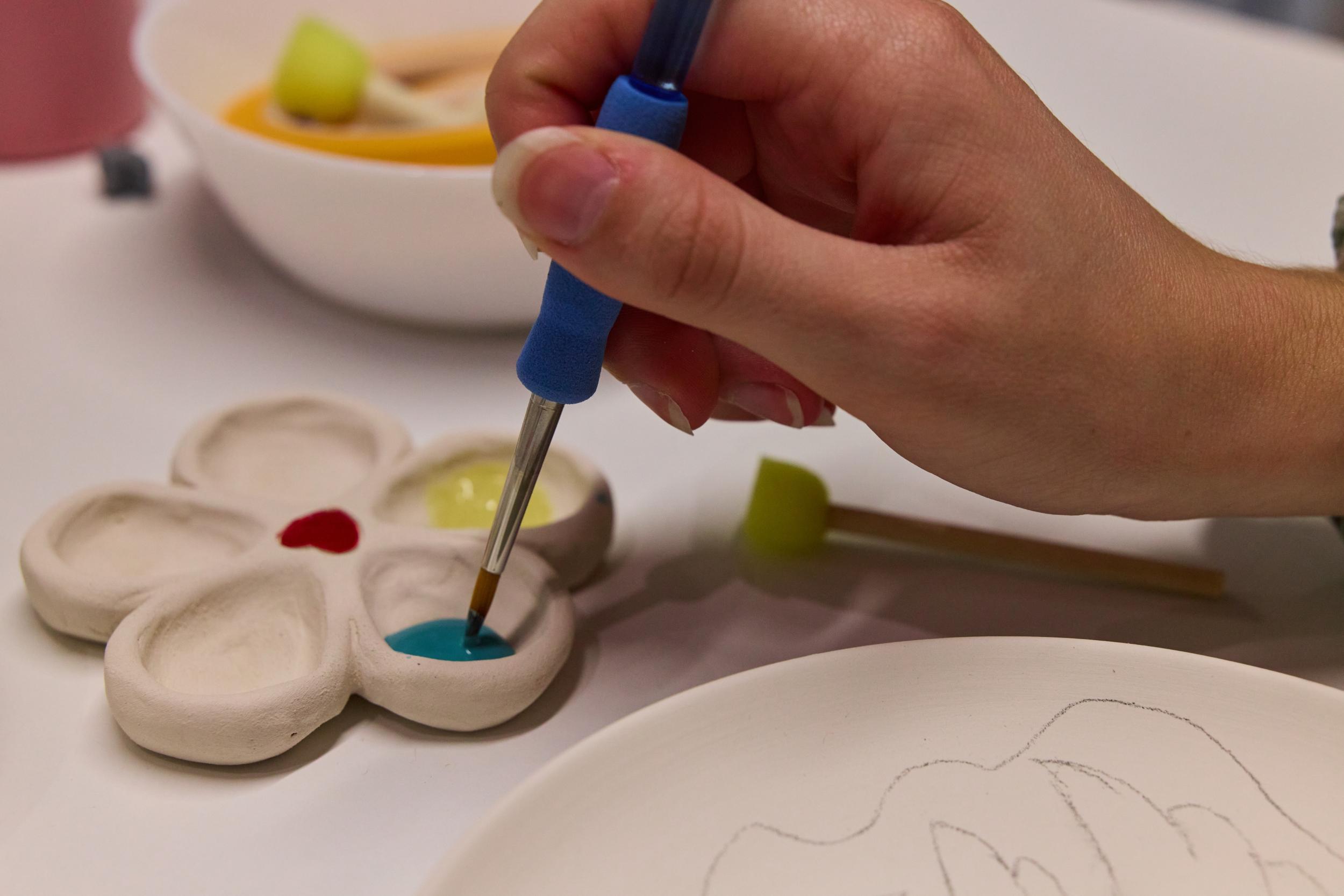 Décorez votre pièce en céramique avec Emma et Mirella - Image n°8 - Wecandoo